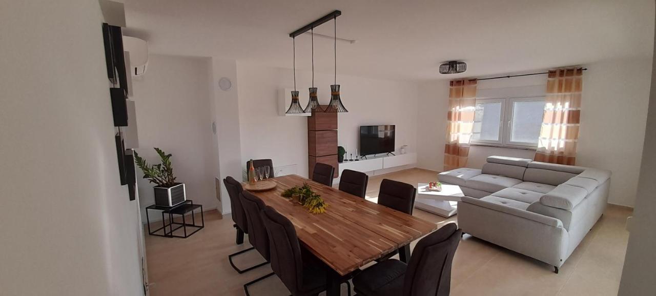 Appartement House emjalemi à Pula Extérieur photo